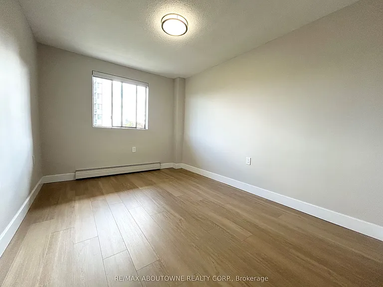 101 Millside Dr #408 — Photo 12