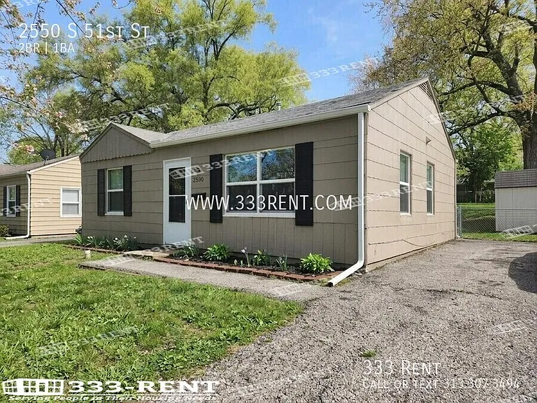 2550 S 51st St — Photo 2
