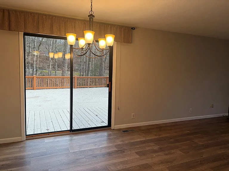 594 Winding Way Dr — Photo 13