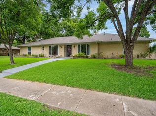 809 Gregory Dr, Garland, TX 75041