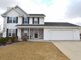 1201 Orchard Cir, Oconomowoc, WI 53066