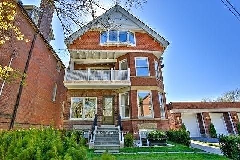 1st image of 16 Scarth Rd Unit 1
