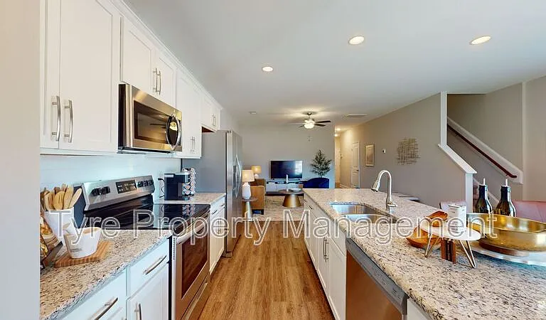 2632 Sailor Rose Ln #B — Photo 7