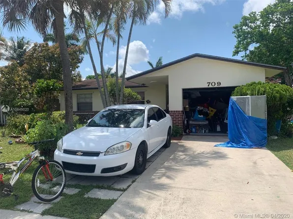 709 SW 76th Ave, North Lauderdale, FL 33068