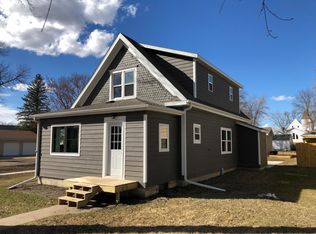 201 Pioneer Ave, Hayti, SD 57241