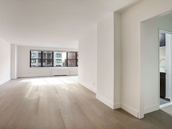 5th image of 120 E 34th St APT 15F