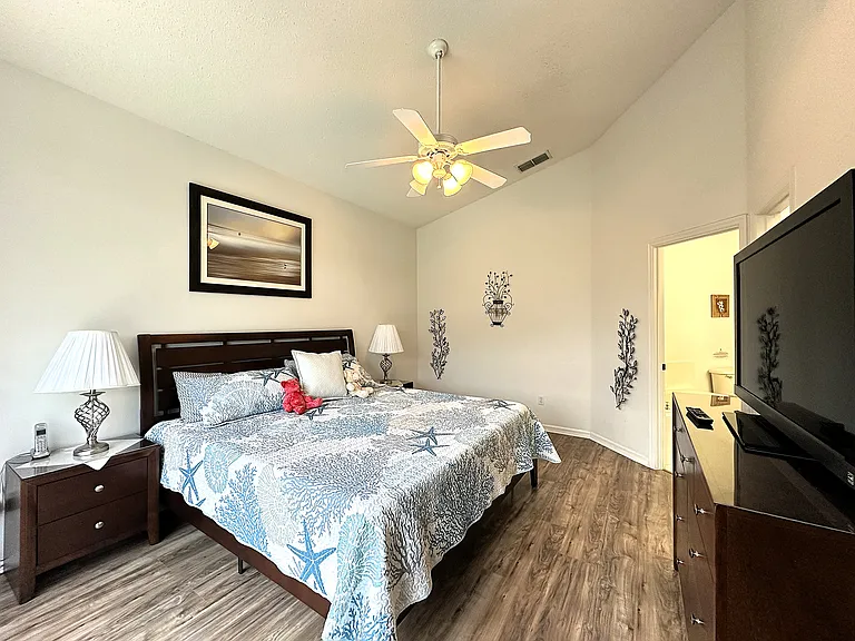 16724 Rolling Green Dr — Photo 22