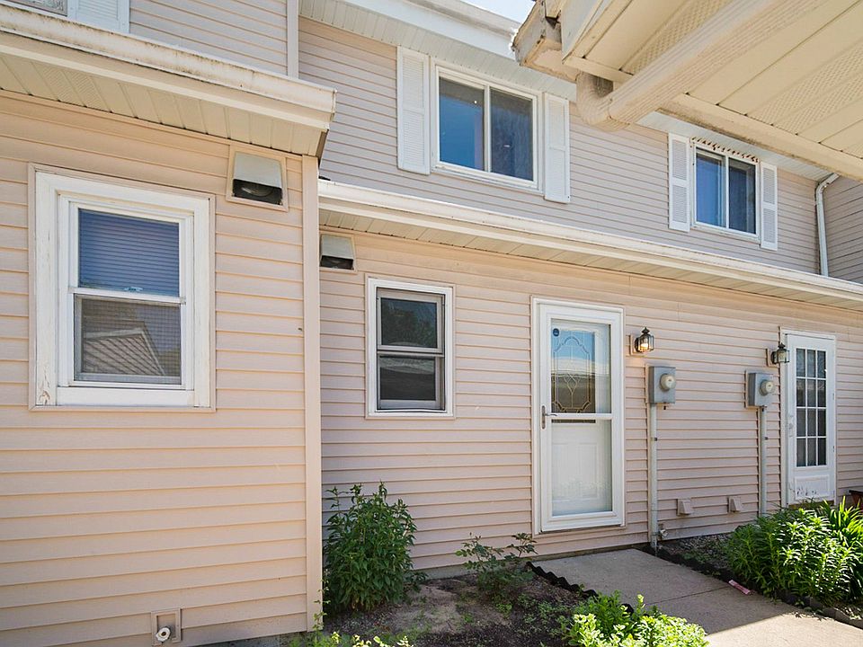 1st image of 845 Woodgate Dr