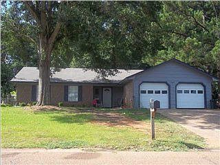 1st image of 640 Pemberton Dr