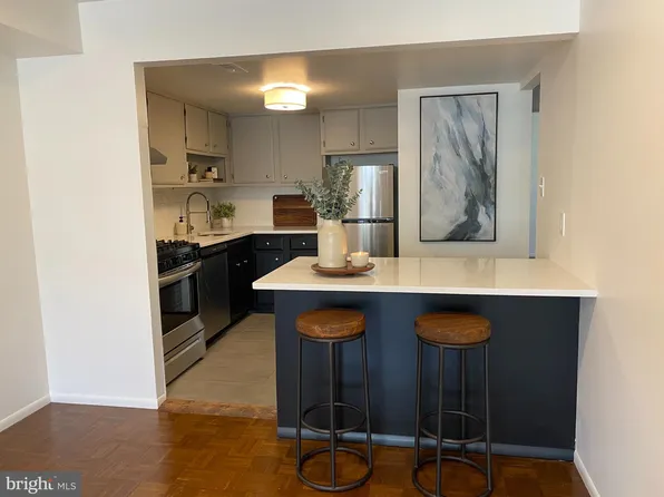 371 Old Forge Xing #371, Devon, PA 19333