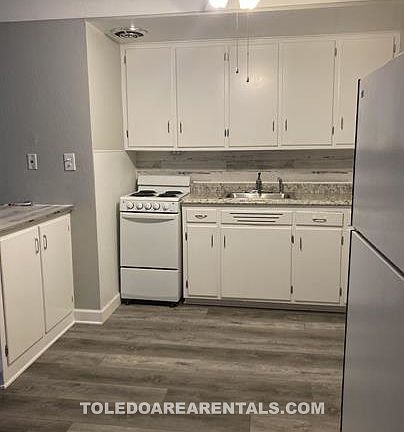 3rd image of 4225 Harvest Ln APT 3