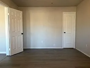 5406 Lyndhurst Dr — Photo 11
