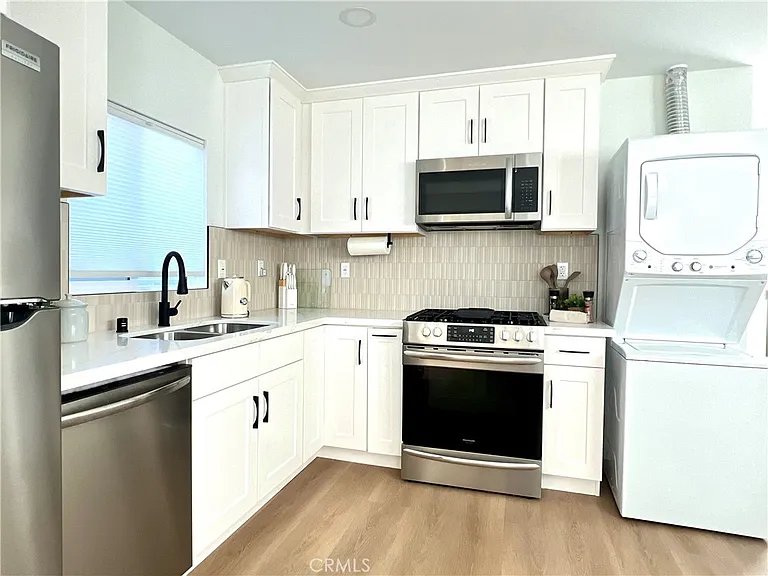 6399 San Harco Cir #B — Photo 15