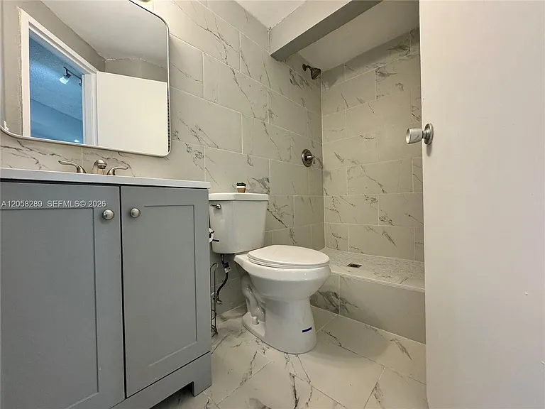 801 Brickell Bay Dr #465 — Photo 8