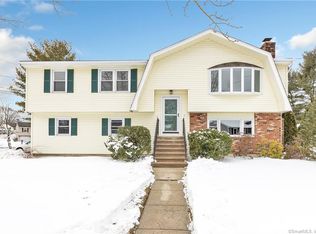 195 Karen Ave, Stratford, CT 06614