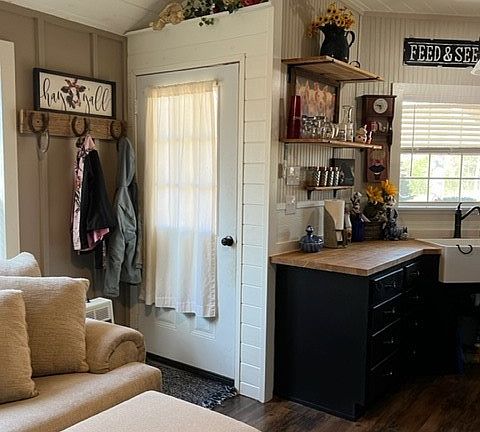 3rd image of 18312 County Road 4561