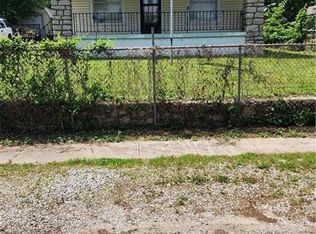 820 S Hardy Ave, Independence, MO 64053