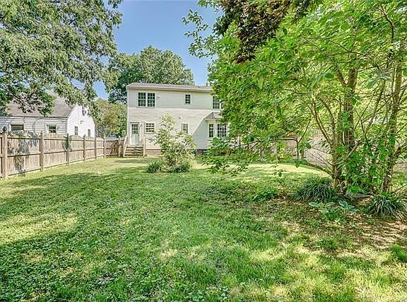 5th image of 2805 Irisdale Ave