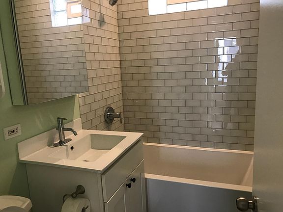 3rd image of 3471 N Kedzie Ave #2