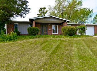 3121 Droste Rd, Saint Charles, MO 63301