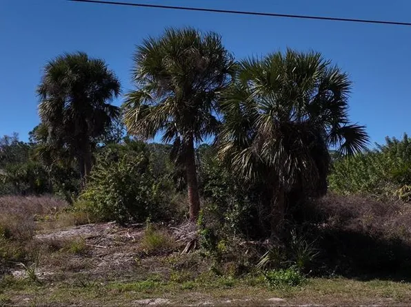 3055 Cabaret St #6, Pt Charlotte, FL 33948