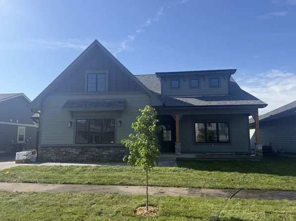 411 SW 16th St, Ankeny, IA 50023