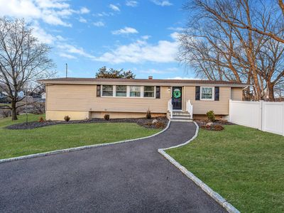 37 Buckskin Lane, Selden, NY, 11784