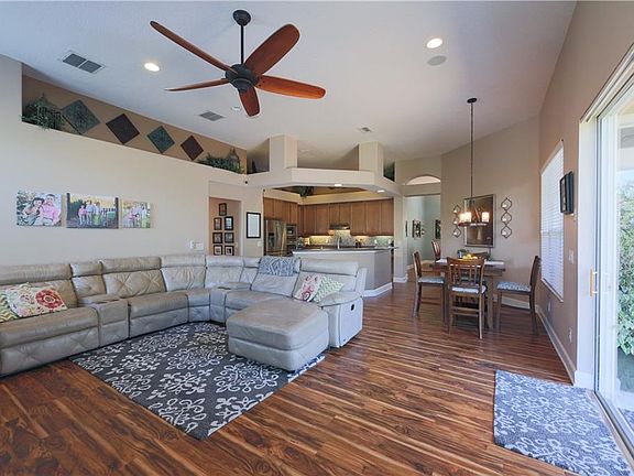 4th image of 232 Heatherbrooke Cir