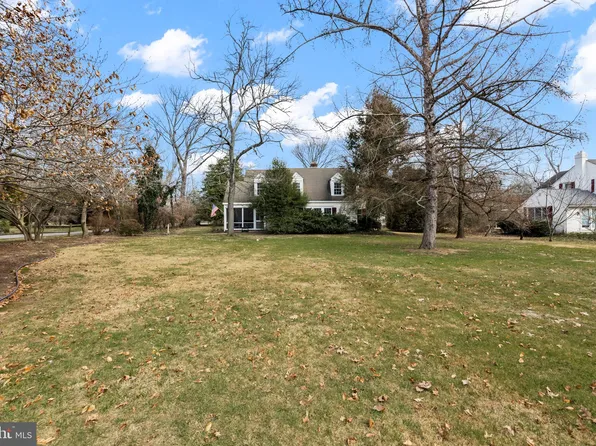 101 Thomas Ave, Riverton, NJ 08077