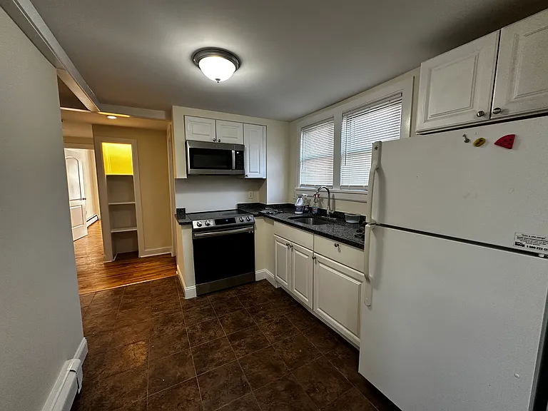 305 Princeton St #1 — Photo 5