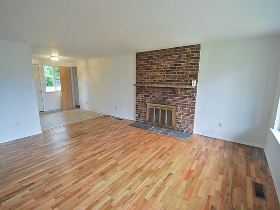 3rd image of 8519 Nixon Ave SW