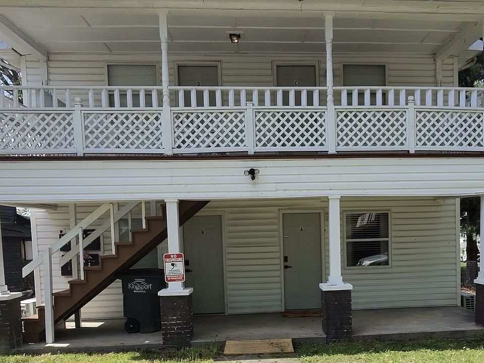 1st image of 714 Mapleoak Ln