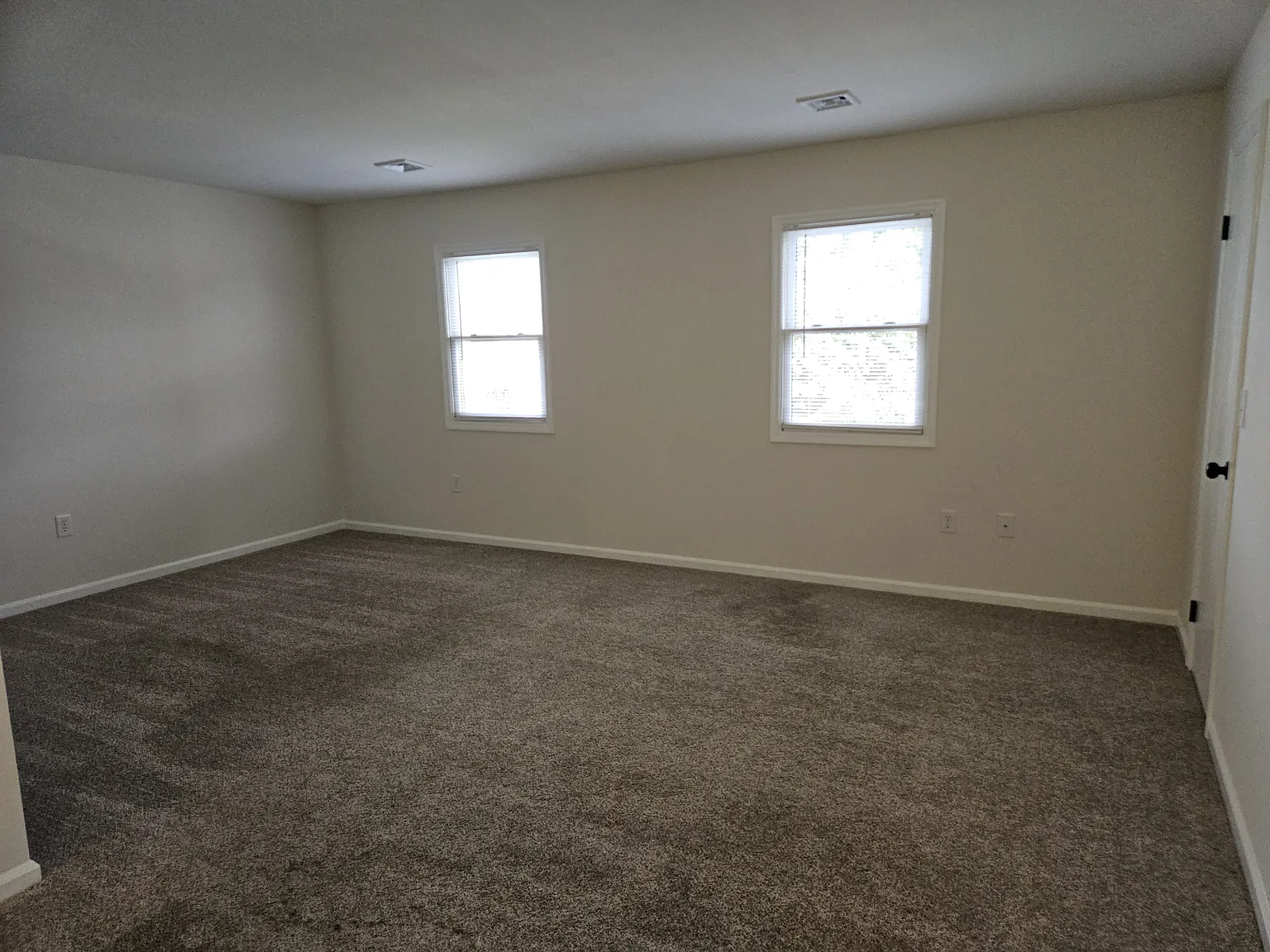 2 bed, $1,200 — Photo 4