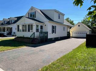 1225 N 2nd St, Ishpeming, MI 49849