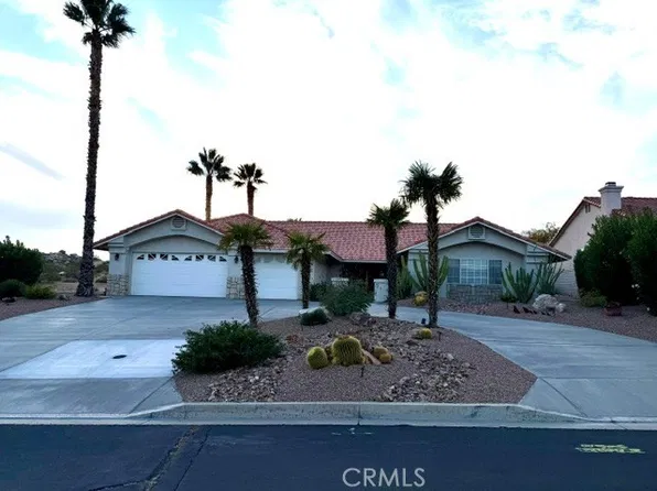 16196 Crown Valley Dr, Apple Valley, CA 92307