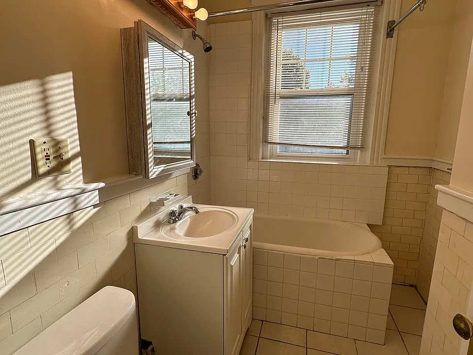 43 Wendell St #31B