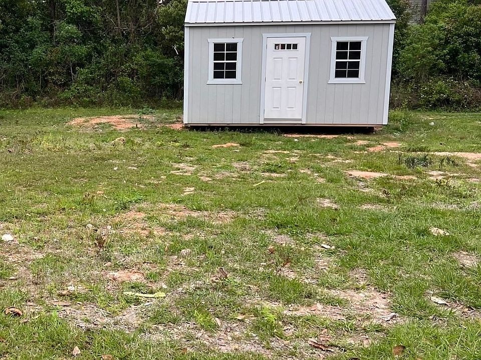1st image of 414 Maria Dr