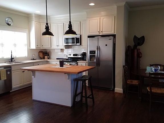 3rd image of 1056 Belmont Village Dr