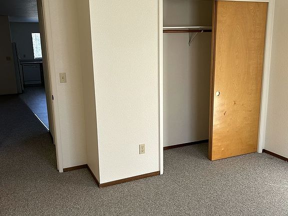 4th image of 1460 Larissa Cir #C