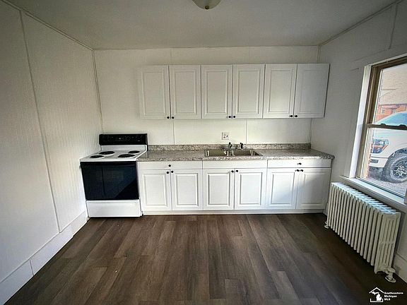 4th image of 3778 N Custer Rd