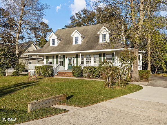 2nd image of 323 Winding Woods Way