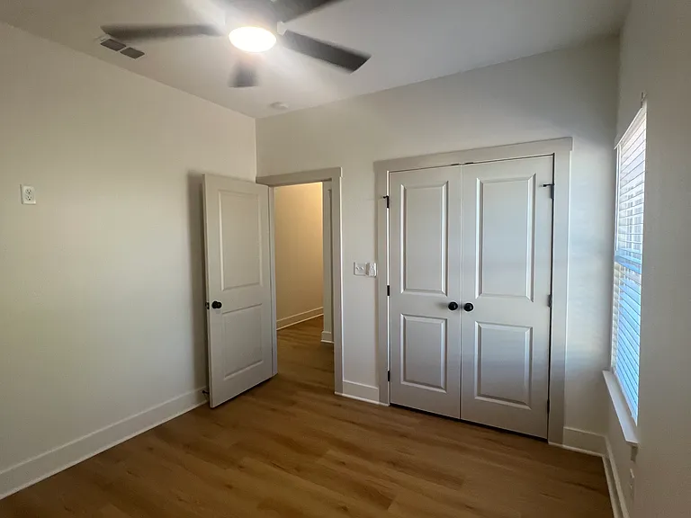 324 Inwood St — Photo 6
