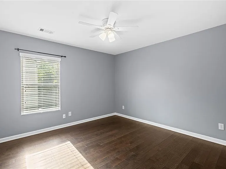 407 Aviary Ln — Photo 42