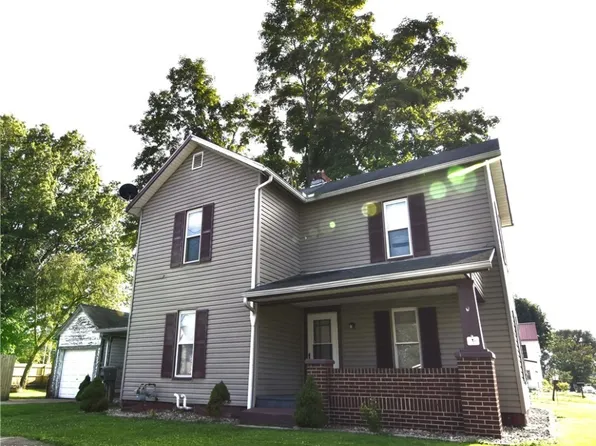 304 Chestnut St, Newcomerstown, OH 43832