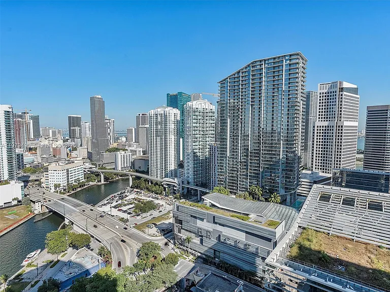 88 SW 7th St #2709 — Photo 47
