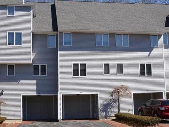 2nd image of 708 Sherwood Forest Ln