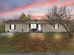 37 Hickory Dr, Whitley City, KY 42653