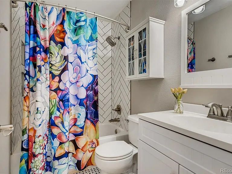 1118 Riddlewood Ln — Photo 28