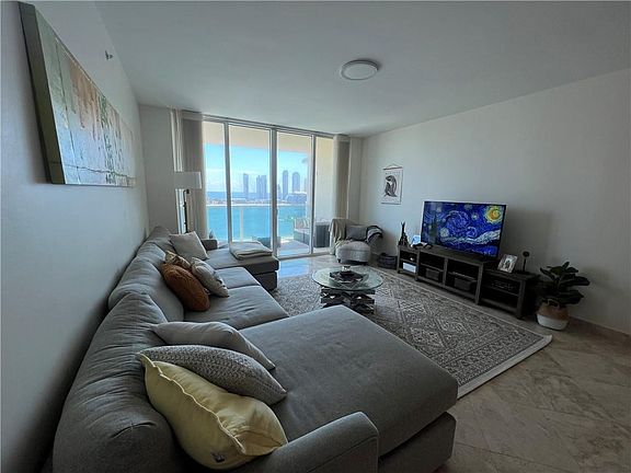 4th image of 3330 NE 190th Street #2012