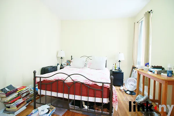Rented by Link NY Realty | media 4